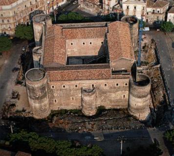 Ursino Castle Terrace Residence Catânia Exterior foto